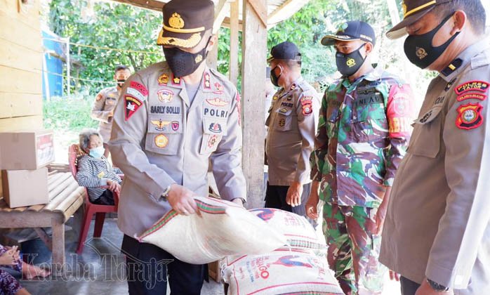 Kapolres Tana Toraja Gelar Bakti Sosial di Sangalla’ Utara