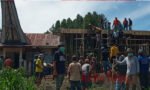 Sudah Tidak Layak Digunakan, Masyarakat Lembang Pa’tengko Swadaya Bangun Kantor Lembang Baru