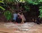 Mobil Terjun ke Sungai di Salubarani, 1 Orang Meninggal Dunia, 1 Lainnya masih Hilang