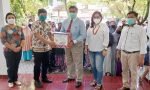 Jelang Idul Fitri, UKI Paulus Berbagi Kasih dengan Warga Sekitar Kampus