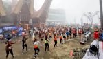 Pertama Digelar Lomba Lari “di Atas Awan”; Runners Dimanjakan Sunrise dan Pemandangan Pegunungan Lolai