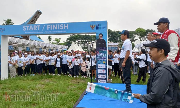 Lepas Peserta Jalan Sehat BUMN, Sekda Toraja Utara: Jadilah Tuan Rumah yang Ramah