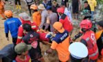 Jumlah Korban Tewas di Longsor Bastem Bertambah, Basarnas Kerahkan Anjing Pelacak dalam Pencarian