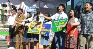 Forum Anak Sikamali’ Toraya Kampanye  “Stop Perkawinan Anak” di Puncak HAN 2025
