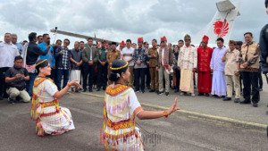 Gubernur Sulut serta Sejumlah Bupati/Walikota Jadi Penumpang Penerbangan Perdana Rute Manado-Toraja