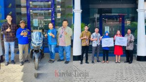 BRI Bagikan Hadiah Motor dan Emas kepada Pemenang Program Super Agen BRILink