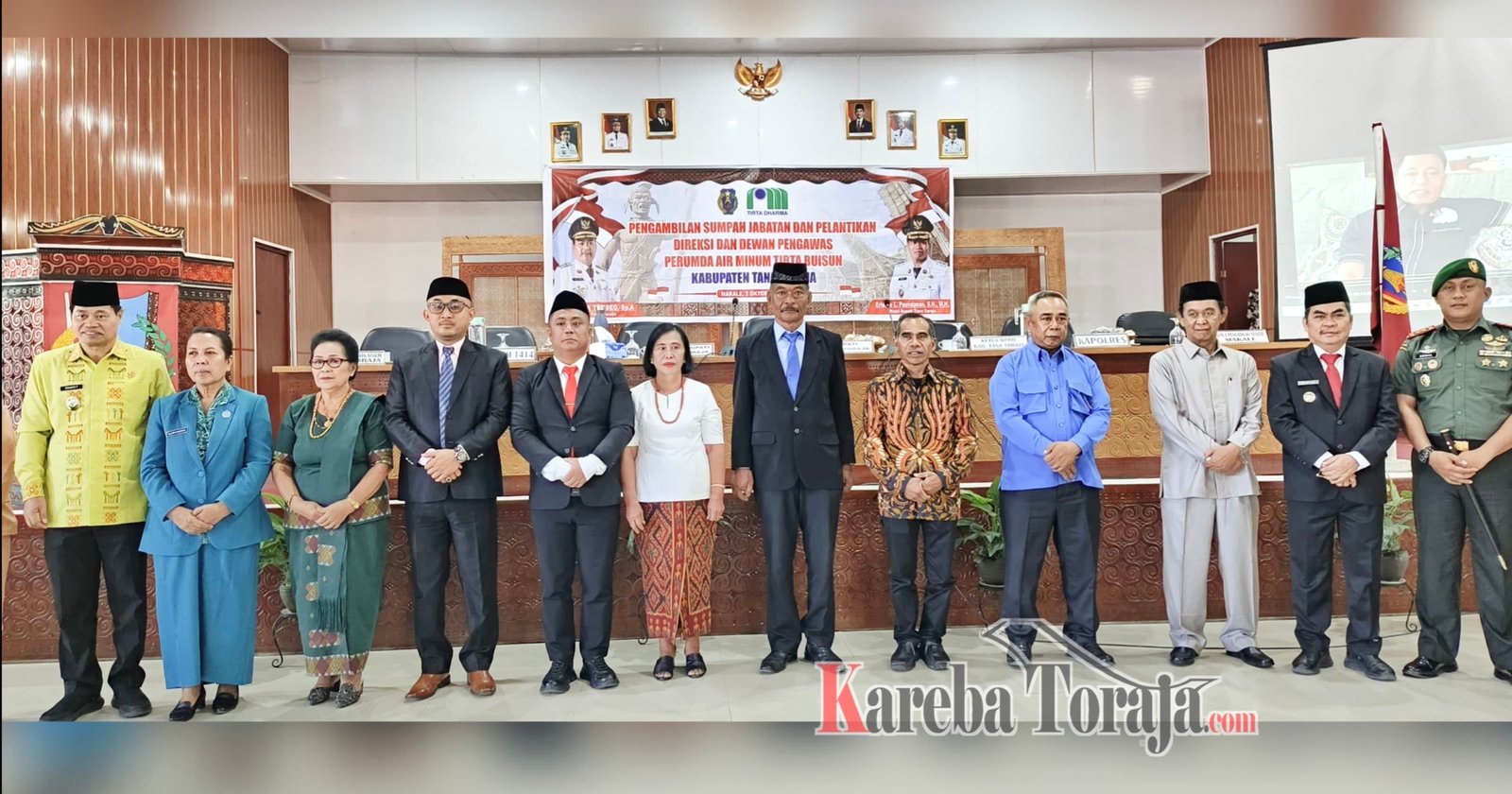 Lantik Direktur dan Dewan Pengawas PDAM Tana Toraja, Bupati Minta Tingkatkan Pelayanan