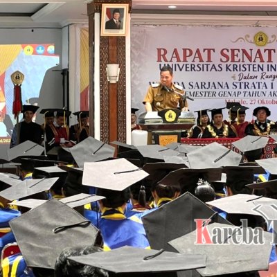 Hadiri Wisuda UKI Toraja, Wabup Erianto Ajak Lulusan Jangan Masa Bodoh Tapi Ikut Ambil Bagian Dalam Pembangunan