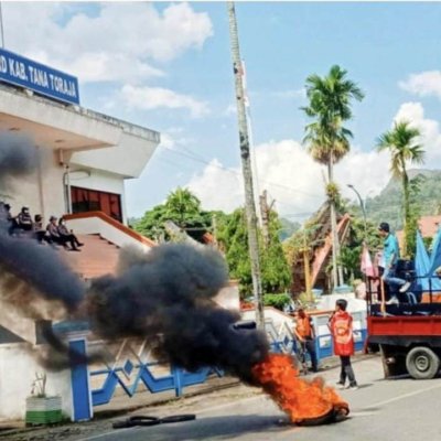 Unjuk Rasa; Salah Satu Cara Penyampaian Aspirasi di Era Demokrasi