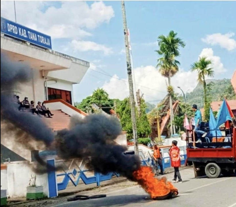 Unjuk Rasa; Salah Satu Cara Penyampaian Aspirasi di Era Demokrasi