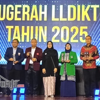 UKI Toraja Raih 3 Kategori Penghargaan LLDikti IX Award 2025