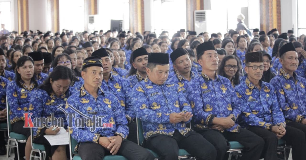 696 PPPK Paruh Waktu Lingkup Pemda Tana Toraja Terima SK Pengangkatan