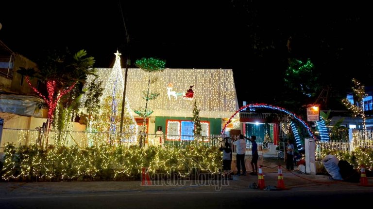 FOTO: Cerita Dibalik Viralnya Dekorasi Natal ala Eropa di Wisma Tanabua Rantepao