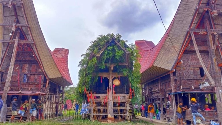 Eksekusi Fisik Tongkonan Ka’pun di Kurra Tak Terlaksana Hari Ini