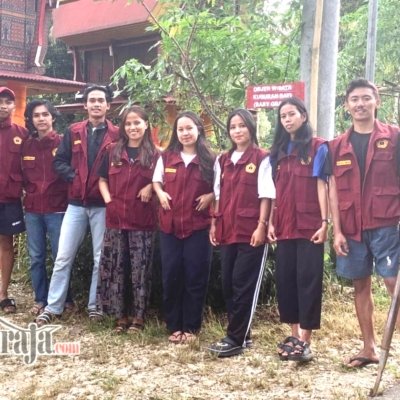 Dorong Pariwisata Digital, Mahasiswa KKNT Angkatan 46 UKI Toraja Modernisasi Penunjuk Arah Wisata Baby Grave Lewat QR Code