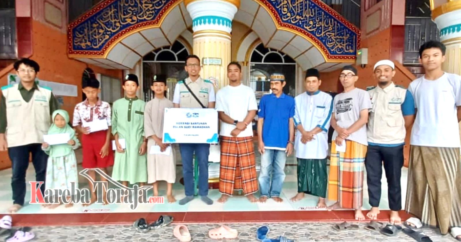 PLN Rantepao Salurkan Santunan Ramadan bagi Anak Yatim dan Penggiat Masjid