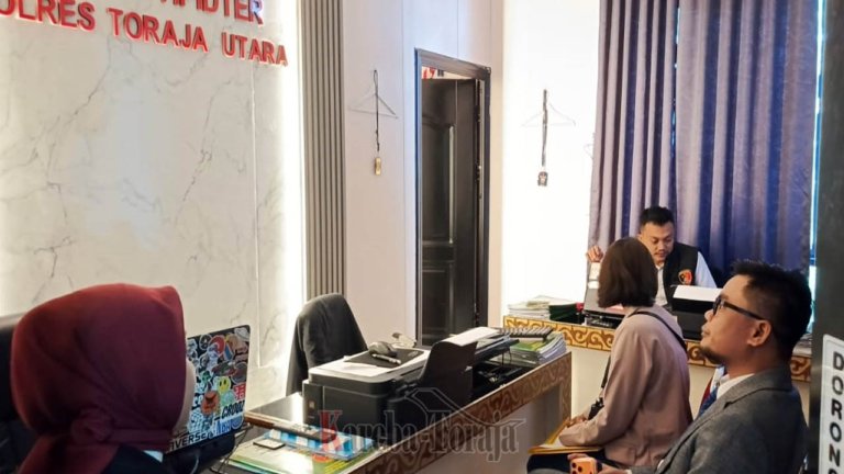 Didampingi Dua Pengacara, Pemilik Akun FB Irma Tendengan Penuhi Panggilan Penyidik Polres Toraja Utara