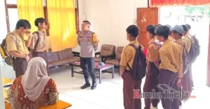 Bolos Sekolah dan Terlibat Perkelahian, Bhabinkamtibmas Polsek Mengkendek Beri Pembinaan ke Pelajar di Gandasil