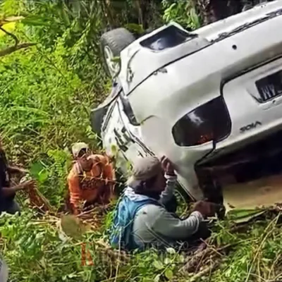 Sedan Bermuatan Satu Keluarga Terjun ke Jurang, 1 Penumpang Asal Rembon, Tana Toraja, Meninggal Dunia