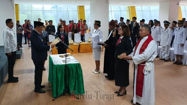 Mengundurkan Diri di Era Ombas, Jeniaty Kembali Dilantik Jadi Camat Rantepao