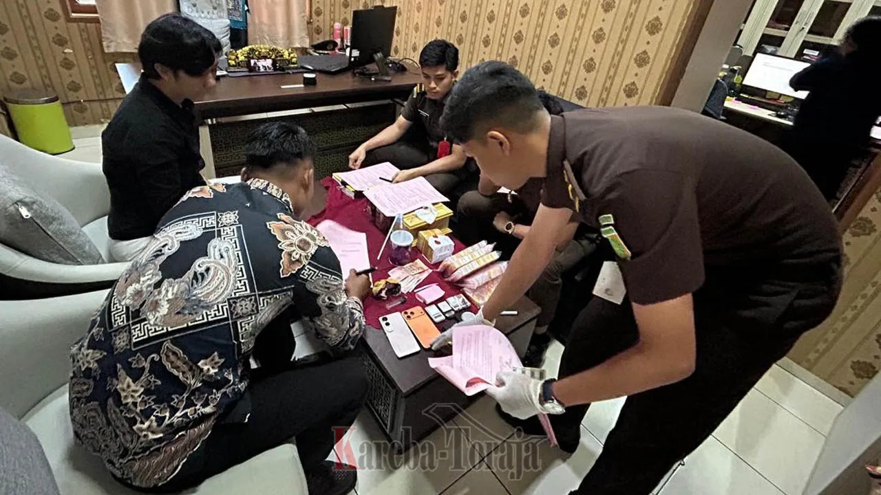 Perkara Narkoba; 4 Tersangka Beserta Barang Bukti 83 Gram Sabu-sabu Diserahkan ke Kejari Tana Toraja