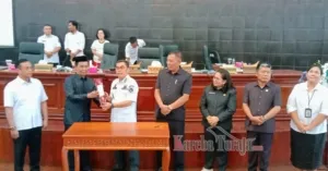 Paripurna LKPJ Bupati Tana Toraja, Pansus Sampaikan 10 Rekomendasi Umum