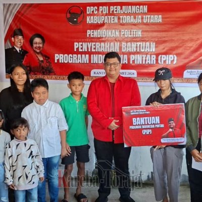 PDIP Toraja Utara Salurkan Bantuan Beasiswa PIP kepada Puluhan Siswa