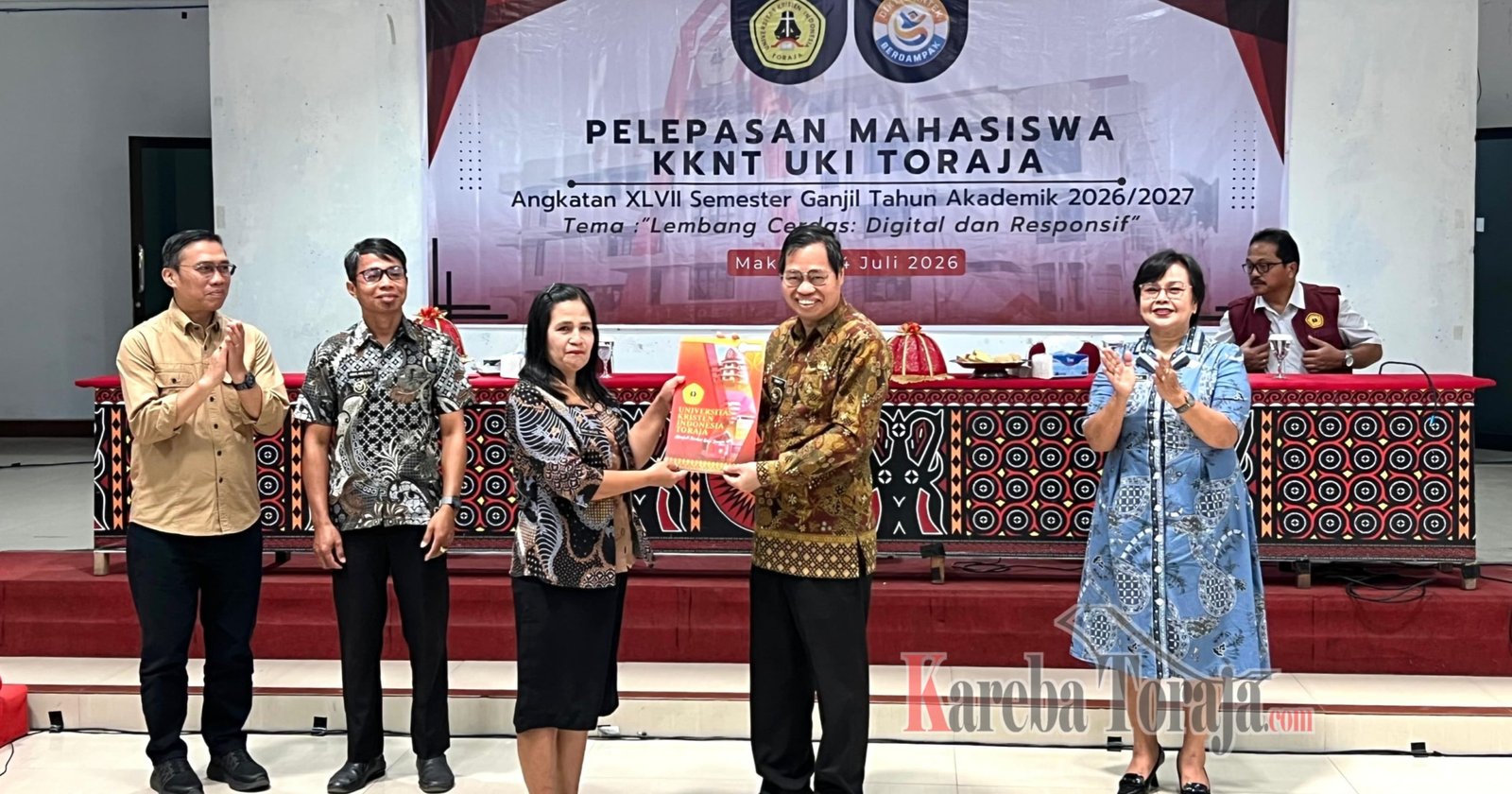 Wakil Bupati Tana Toraja Titip Program Bersih Lingkungan, Pencegahan Stunting dan Promosi Wisata ke Mahasiswa KKNT 47 UKI Toraja