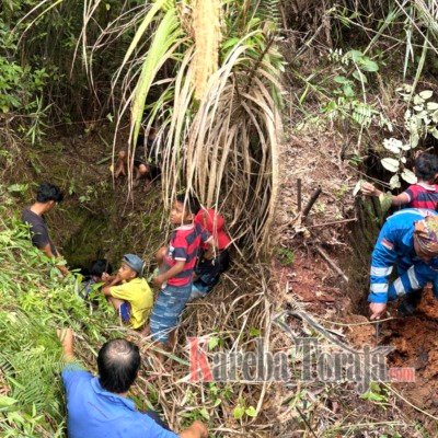 Mahasiswa KKN-T 116 Unhas Telusuri Jejak Sejarah Pertahanan Pahlawan Pongtiku di Lembang Benteng Ka’do Toraja Utara