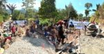 Legislator Ikal Paterson Reses Lewat Perbaikan Jalan Penghubung 4 Lembang di Gandangbatu Sillanan
