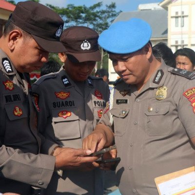 Cegah Judol dan Pinjol, Ponsel Personil Polres Toraja Utara Diperiksa Propam